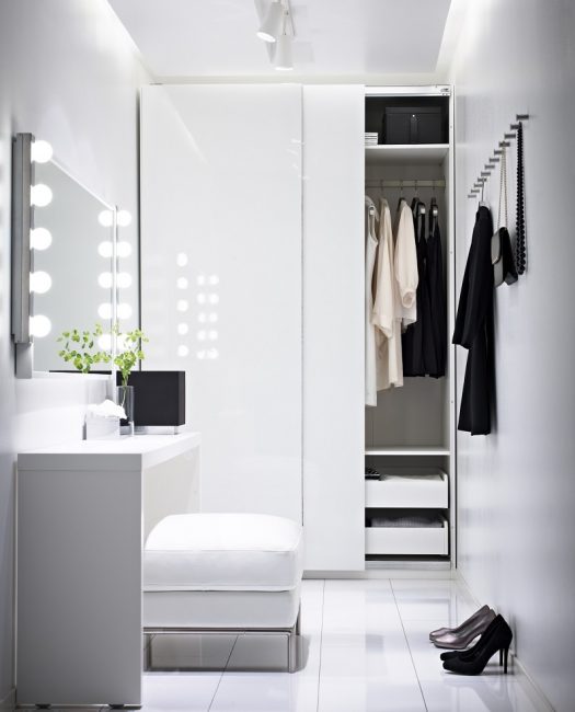 White color will visually expand any space.