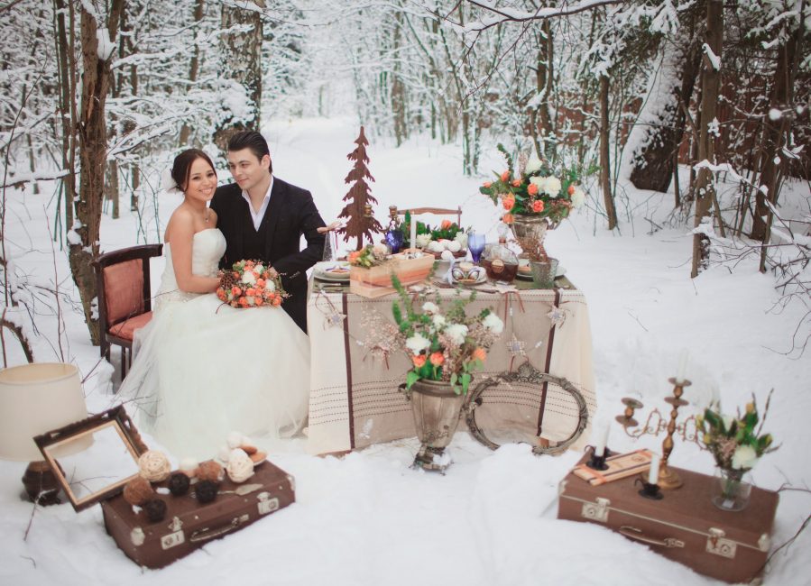 Pemandangan musim sejuk menambah daya tarikan istimewa kepada perkahwinan anda.