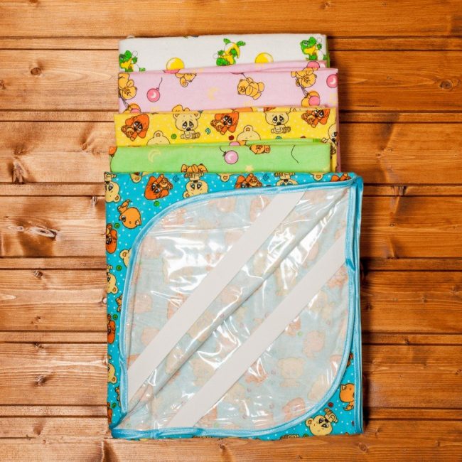 Diaper-oilcloth voor kinderongevallen