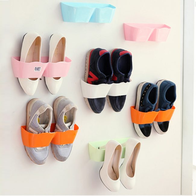 Special hangers in the closet, as an alternative for storage