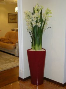 زهور اصطناعية للداخلية المنزلية: الجمال لسنوات عديدة (باقات ، التراكيب ، ekibany)