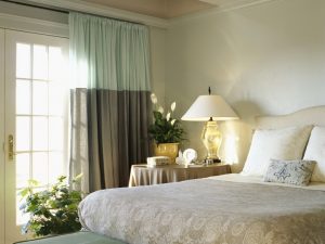 Thiết kế hiện đại của rèm cửa cho phòng ngủ - Chi tiết quan trọng mà mọi người nên biết về