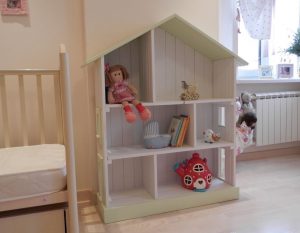 Rayonnage pour livres et jouets en pépinière: solution de stockage simple et originale à faire soi-même (225 + Photo)