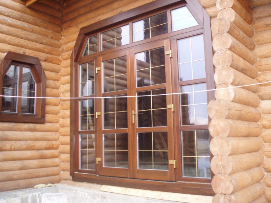 Option for a country house of log