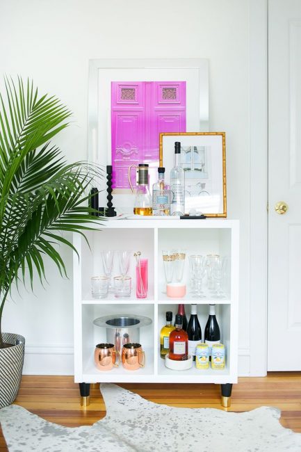 Bar för flaskor i inredningen av lägenheten eller huset - Hur är det bäst att göra? 120 + (foto) från ett träd, golv, vinkel