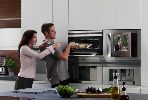 रसोई में टीवी - व्यावहारिक, स्टाइलिश, मूल (135+ फोटो)। सर्वश्रेष्ठ आवास विकल्प