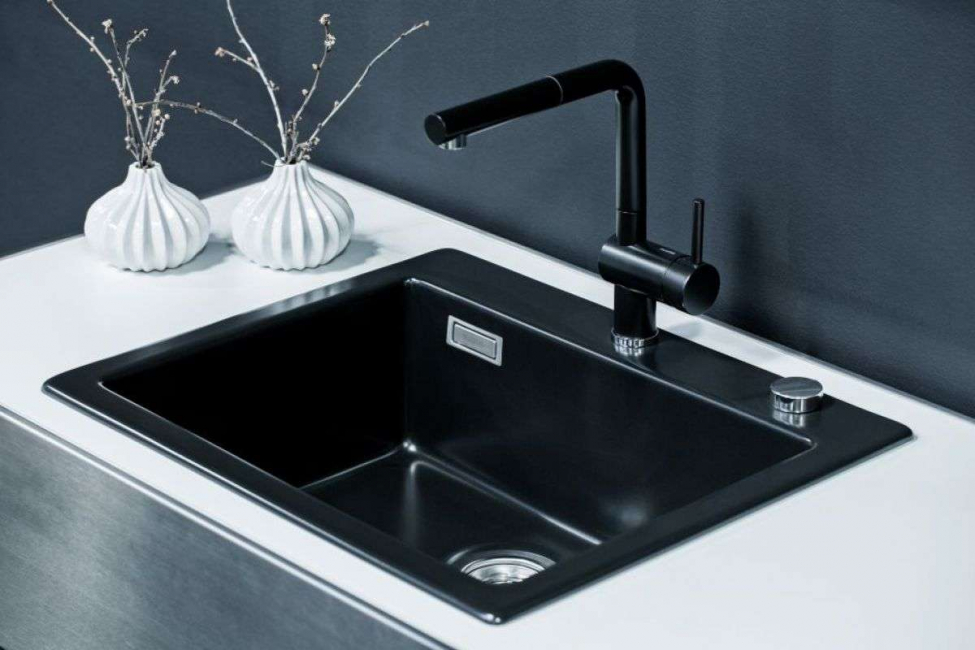 Corian sinks are easy to clean.