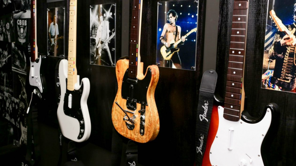 The theme will be decorated with guitars