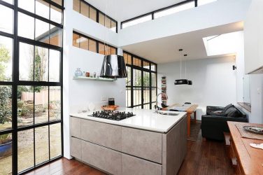 Idées de design de cuisine dans une maison privée: plus de 130 photos et options d'aménagement