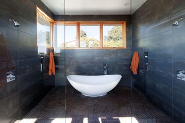 Akrilik veya demir döküm banyo: Artıları ve eksileri (160+ Fotoğraf). Hangisini seçmek daha iyidir?