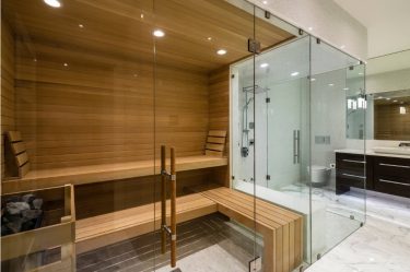 İyi istirahat severler için mansardlı banyolar: 230+ (Fotoğraf) Projeler (bir bardan, teraslı ve verandalı)