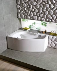 Decoración de baño con piedra artificial: lavabo, encimera, estanterías. Características de uso del material.