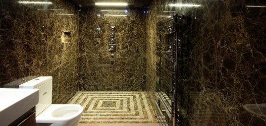 ตกแต่งห้องน้ำด้วยหินเทียม: อ่างล้างหน้าเคาน์เตอร์ชั้นวางของ คุณสมบัติการใช้วัสดุ