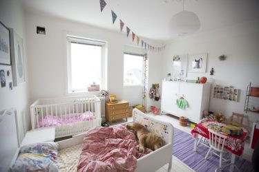تصميم غرفة نوم الأطفال لطفلين وثلاثة أطفال من جنسين مختلفين - 240+ (صور) أفكار لتقسيم المناطق الداخلية