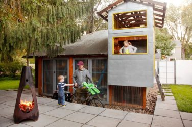 How to make a reliable and beautiful house for children of wood with their own hands? 185+ (Photos) Projects to give