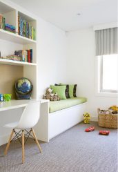 صمم غرفة للأطفال مع أريكة ناعمة: كيف وأين أضعها؟
