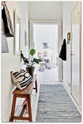 Design moderno Corredor no apartamento e em uma casa particular com as próprias mãos. Mais de 175 ideias fotográficas com janela, escada e outras opções de design