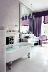 Ahşap bir evde banyo tasarımı (200+ Fotoğraf): DIY dekorasyon (tavan, zemin, duvarlar)