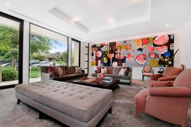 Основни модерни стилове в дизайна на дневната: 180+ Снимки на комбинации от цветове в интериора