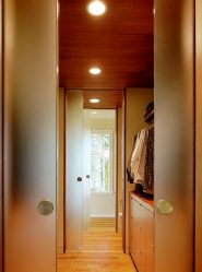 Cửa có chèn kính: 180+ (Ảnh) tùy chọn bằng nhựa, gỗ và nhôm (lối vào, nội thất, coupe)