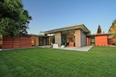 Wie wählt man Frontplatten für ein Landhaus? 230+ (Foto) Oberflächen außerhalb (Stein, Ziegel, Holz)
