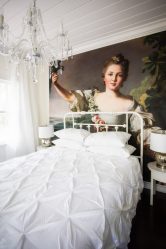 วอลล์เปเปอร์ภาพในการตกแต่งภายในของห้องนอน: 205+ (ภาพถ่าย) ความคิดที่สวยงามเพื่อสร้างความสะดวกสบาย