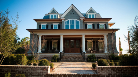 Красиви фронтони на къщи: Довършителни и обшивки.Как да се справим по-добре? (150+ снимки)