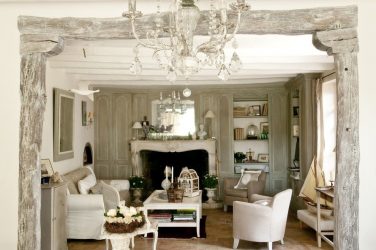 O interior da sala de estar no estilo da Provence - o charme da França em sua casa (mais de 170 fotos)