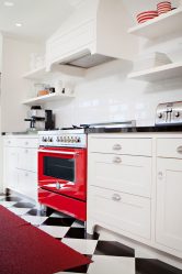 Färgens magi som påverkar vår uppfattning om inredningen: Design av ett rött kök i ljusa färger (115 + bilder)