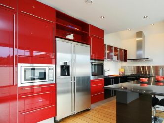 Keajaiban warna yang mempengaruhi persepsi kami terhadap pedalaman: Reka bentuk dapur merah dalam warna-warna terang (115+ Foto)