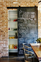 Kücheninterieur mit Nische: Wir dekorieren den Küchenraum richtig (in der Wand, unter dem Fenster, in der Ecke)