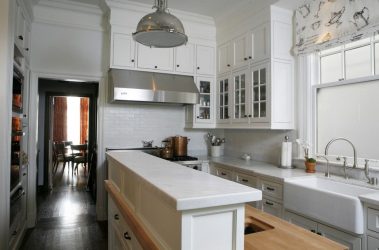 रसोई में डिजाइन लैंब्रेक्विन पर्दे (145 + फोटो): पंजीकरण का एक आसान लेकिन प्रबंधनीय कार्य नहीं है