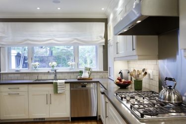 Rideaux lambrequin design dans la cuisine (145 + Photo): une tâche d’enregistrement pas facile mais faisable
