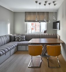 Bagaimana untuk meletakkan sofa kecil di dapur? 200+ (Foto) Interior dapur yang selesa