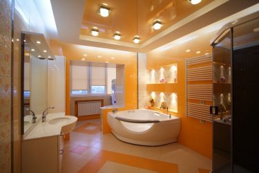 Pro e contro del soffitto teso del bagno: la migliore soluzione o moda? (Più di 125 foto)