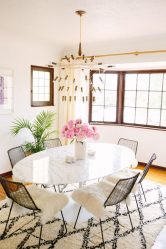 Ovale tafel in de keuken - Universele versie voor elk interieur (210+ Foto's van glijdende, glazen en houten modellen)