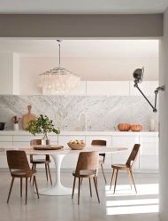 Ovaler Tisch in der Küche - Universalversion für jedes Interieur (210+ Fotos von Schiebe-, Glas- und Holzmodellen)