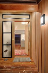 एक निजी घर में प्रवेश द्वार प्लास्टिक के दरवाजे (145+ फोटो): कैसे बनाएं और सुरक्षित रूप से और खूबसूरती से?