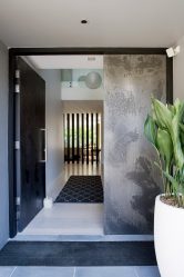 Porte di plastica d'ingresso in una casa privata (145+ foto): come fare e in modo sicuro e bello?