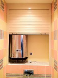 Shutters in the toilet - The choice of the modern man. 70+ (Photo) options and nuances of their installation