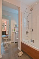اختيار الستائر في الحمام: 175+ (صور) للتصميم الخاص بك (النسيج والبلاستيك والزجاج)
