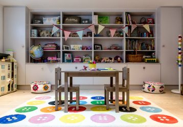Стойка за книги и играчки в детската стая: Опростено и оригинално решение за система за съхранение (225 + Photo)