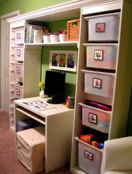 नर्सरी में पुस्तकों और खिलौनों के लिए रैक: एक सरल और मूल दो-इट-स्टोरेज सिस्टम सॉल्यूशन (225 + फोटो)