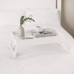 Sarapan pagi di katil lakukan sendiri: Model praktikal untuk keselesaan