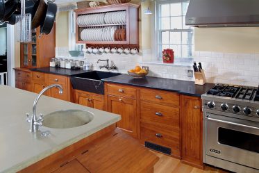 Το στεγνωτήριο της κουζίνας σε μια θήκη (115+ Φωτογραφίες) - ενσωματωμένο, γωνιακό, από ανοξείδωτο ατσάλι. Ποιο επιλέγετε;