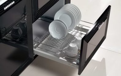 O secador de cozinha para ware em um caso (115 + fotos) - construído em, angular, de um aço inoxidável. Qual você escolhe?