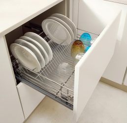 O secador de cozinha para ware em um caso (115 + fotos) - construído em, angular, de um aço inoxidável. Qual você escolhe?