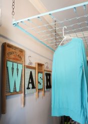 Balkonda elbise kurutma araçları 85 + Fotoğraflar kendin yap: Askı, Lianas, Halatlar. Hangi seçenek seçilmeli?