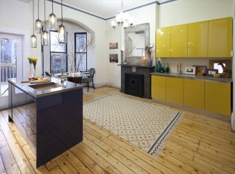 Looks like a bright floor in the interior - Strengths and weaknesses (265+ Photos)