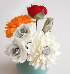 Bagaimana cara membuat bunga dari kertas bergelombang dengan tangan anda sendiri? 125 Foto dan 5 bengkel ringkas